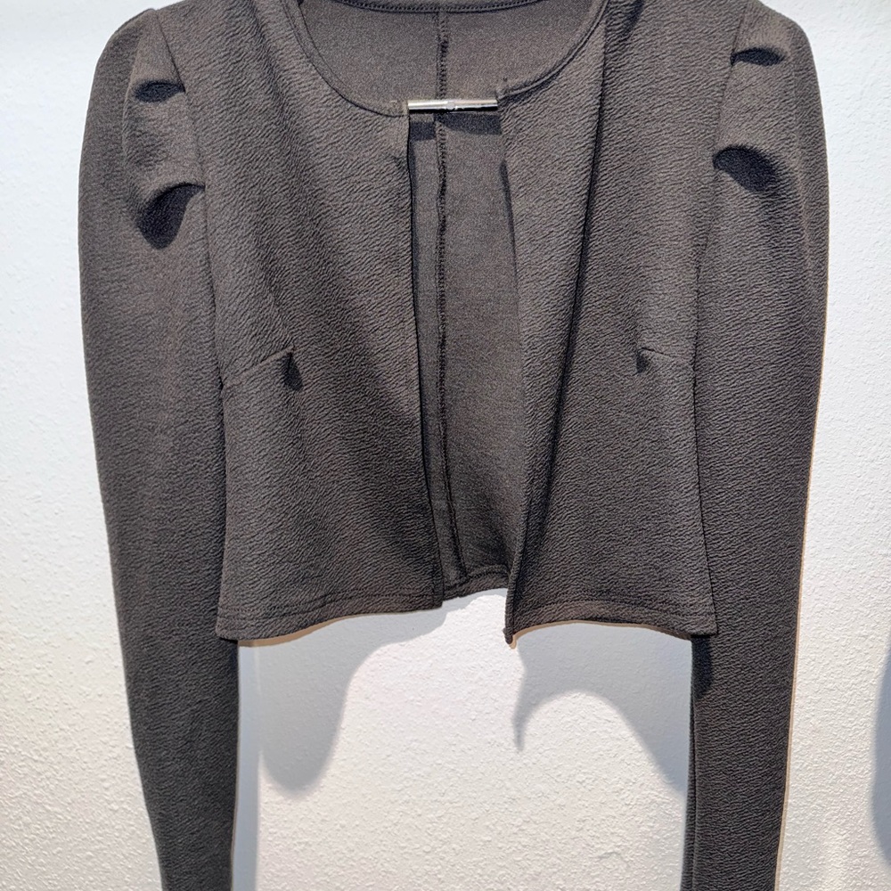 Chic Black Cropped Jacket